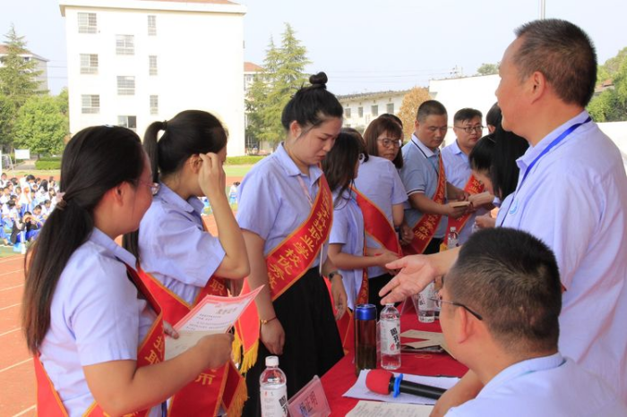 常德德才科技職業學校,常德招生就業,電子商務專業學校,專業學校報考哪里好